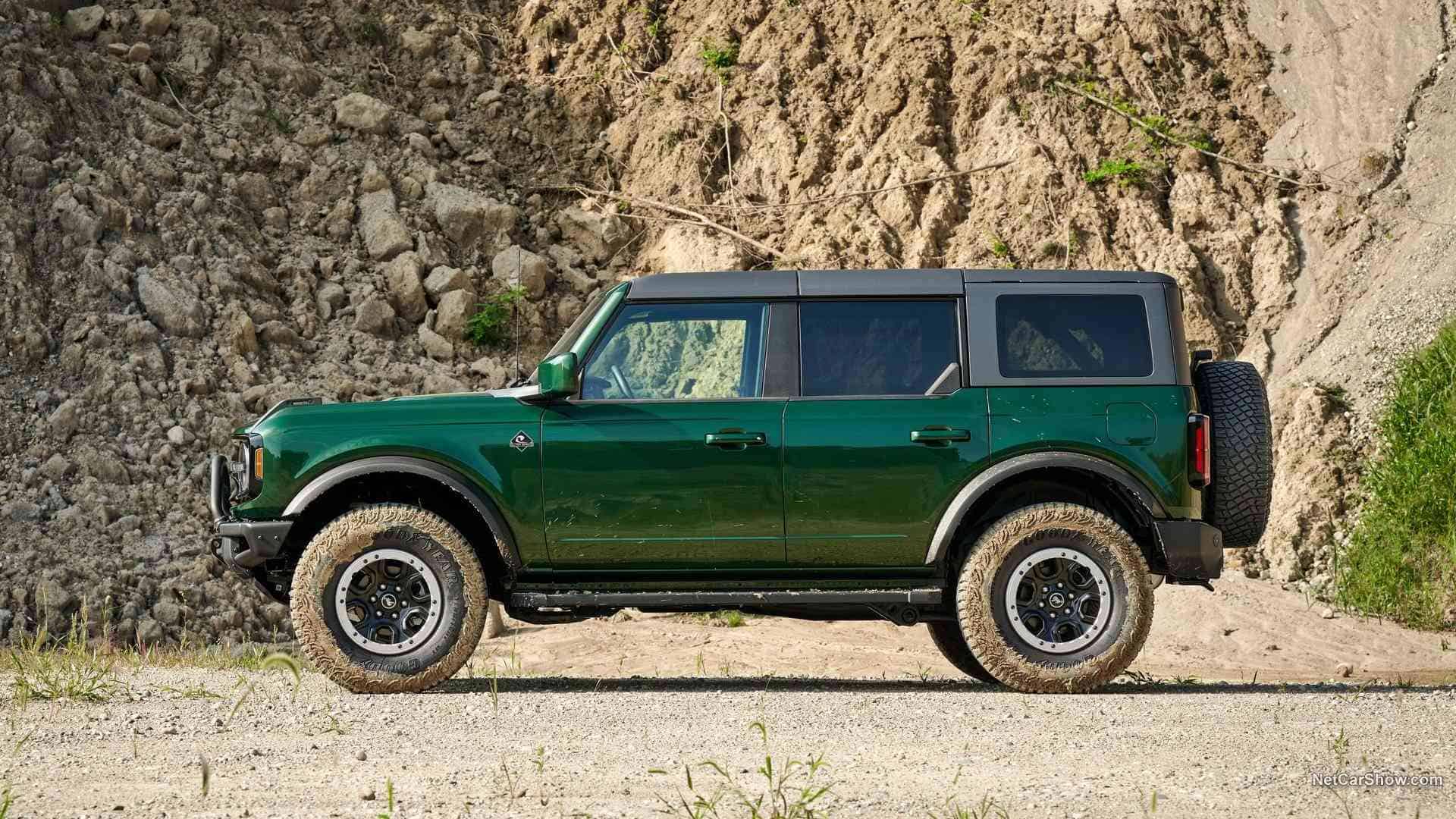 Ford-Bronco-4