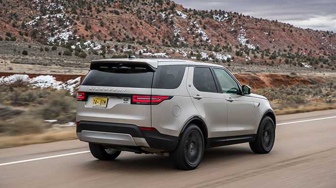 land-rover-discovery-new-rear